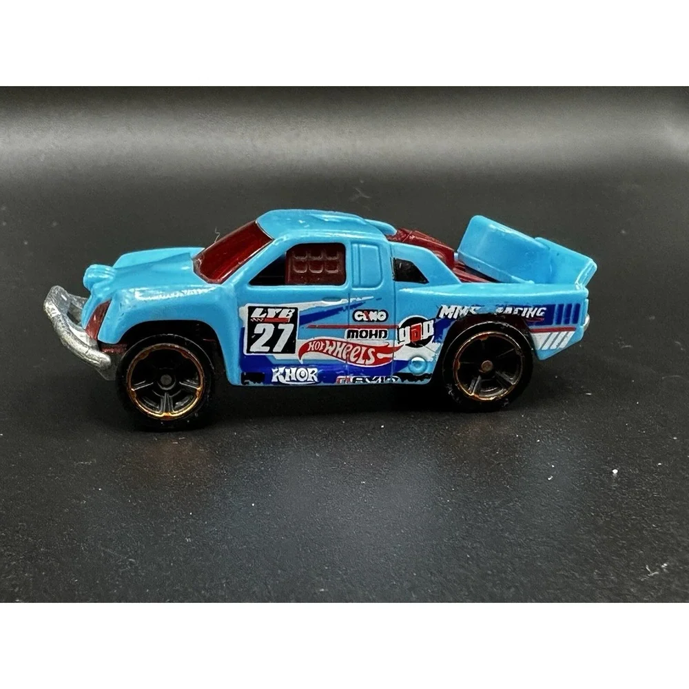 2014 Hot Wheels OFF TRACK light Blue RACING Road Rally 1:64 Diecast Race Car